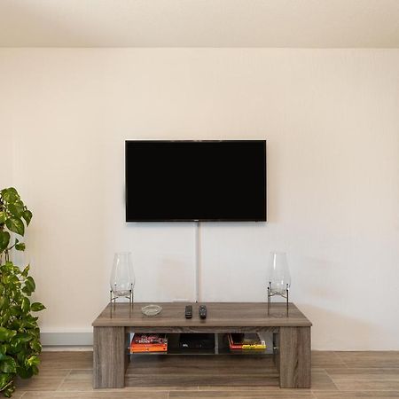 67 The Shades - Luxury Apartment In Umhlanga - Airconditioning Throughout And Inverter Durban Bagian luar foto