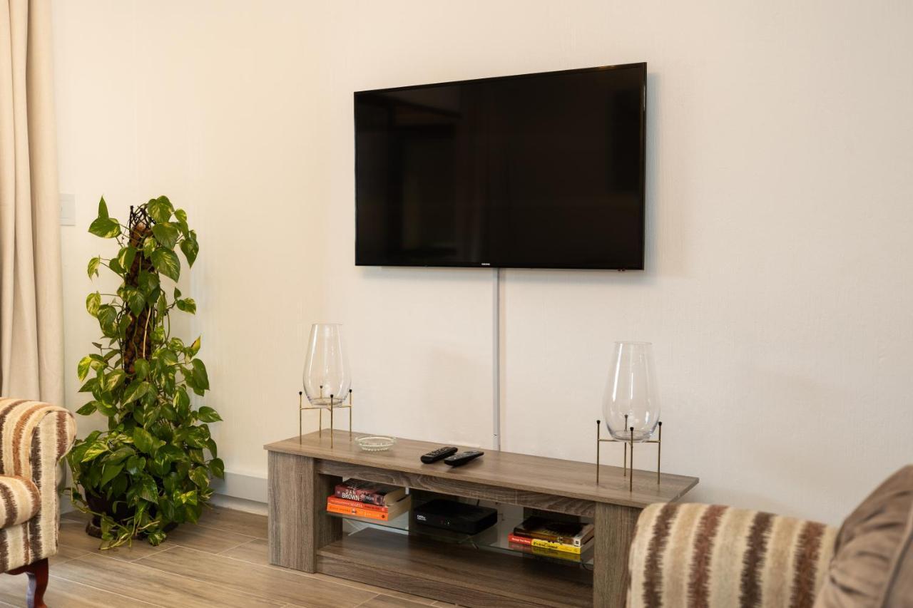 67 The Shades - Luxury Apartment In Umhlanga - Airconditioning Throughout And Inverter Durban Bagian luar foto