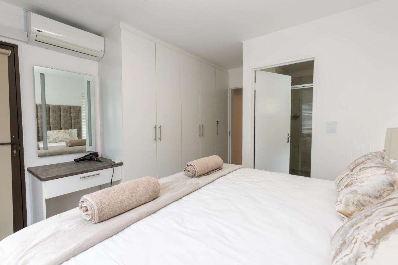 67 The Shades - Luxury Apartment In Umhlanga - Airconditioning Throughout And Inverter Durban Bagian luar foto