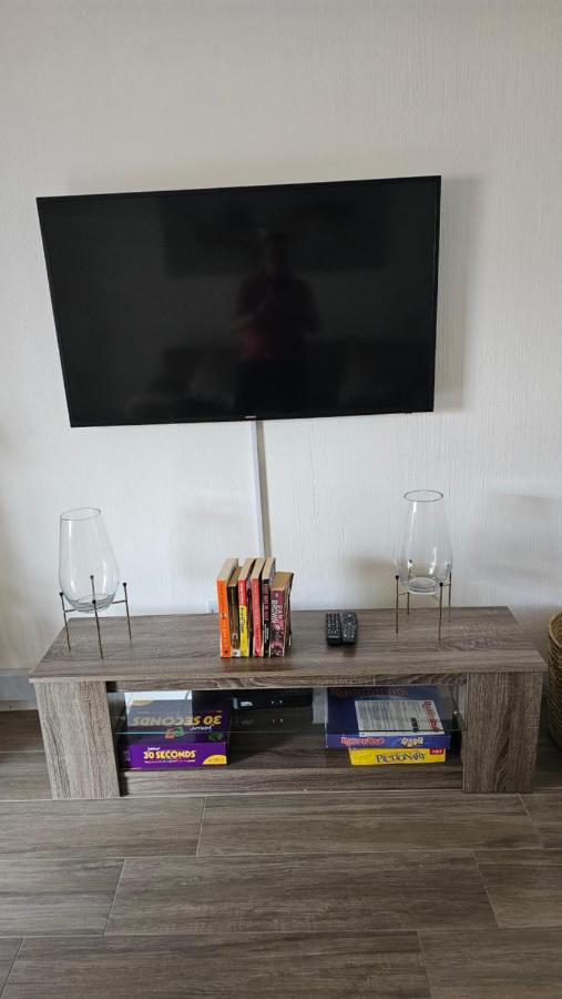 67 The Shades - Luxury Apartment In Umhlanga - Airconditioning Throughout And Inverter Durban Bagian luar foto